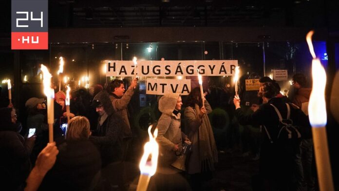 Protest held outside Hungarian public broadcaster HQ