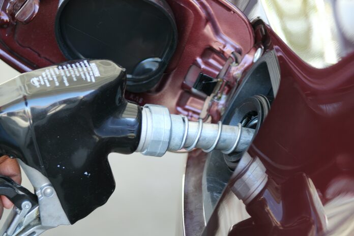 Increase in fuel prices after French government withdraws discounts