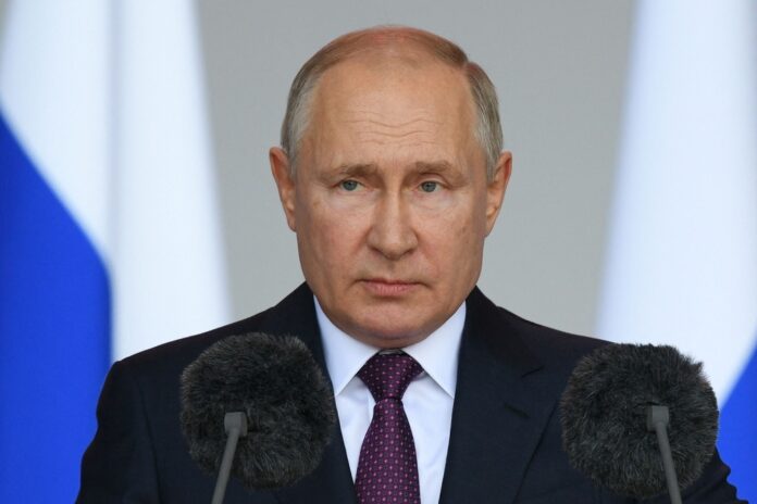 Putin visits Ukraine as Russia stepped up bombardments and strikes on Bakhmut 